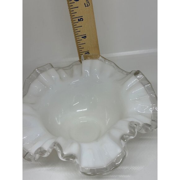 VTG Fenton White Silver Crest Milk Glass Ruffled Console Bowl 7"x3" Centerpiece - Picture 6 of 7